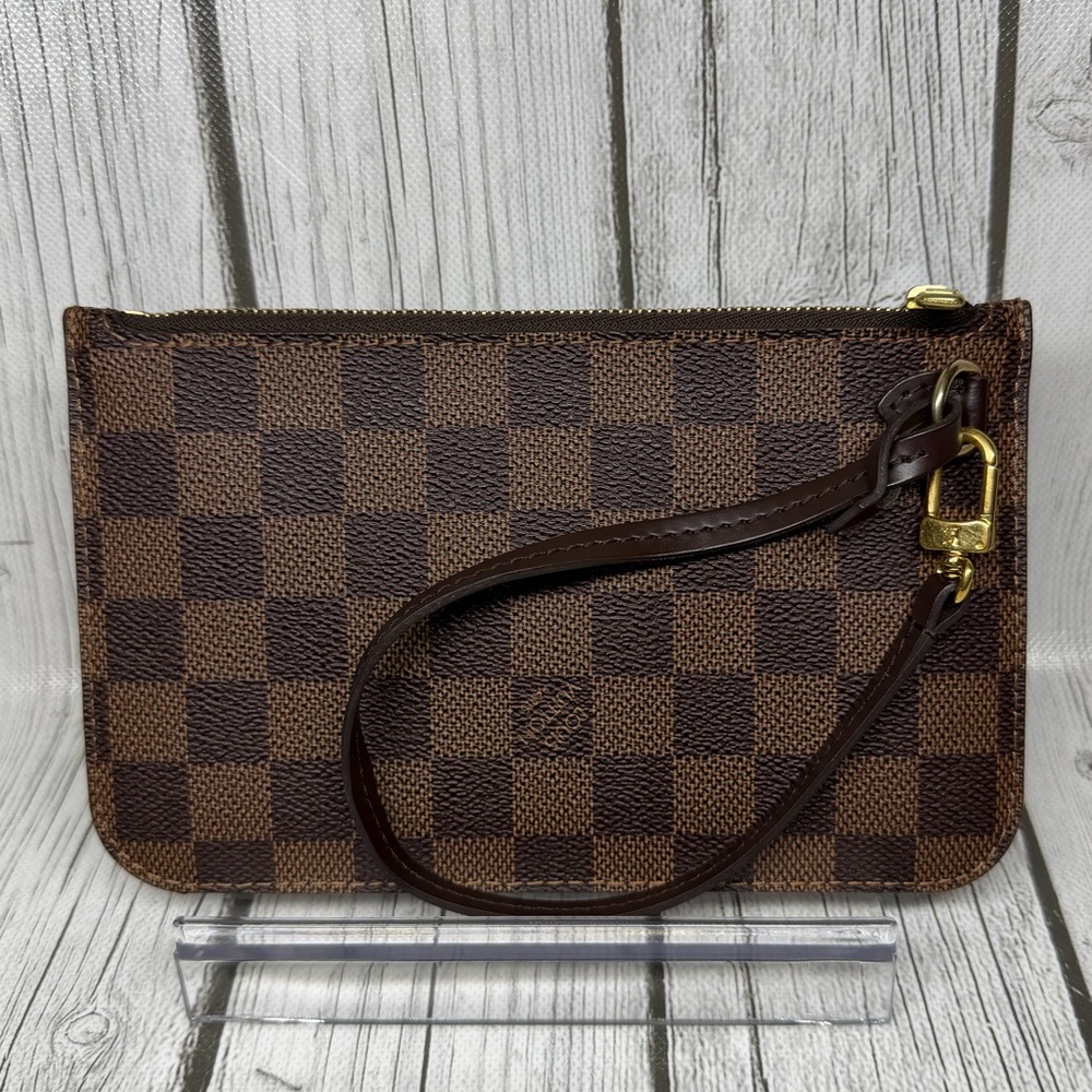 PRE LOVED Louis Vuitton Damier Ebene Neverfull MM Pochette